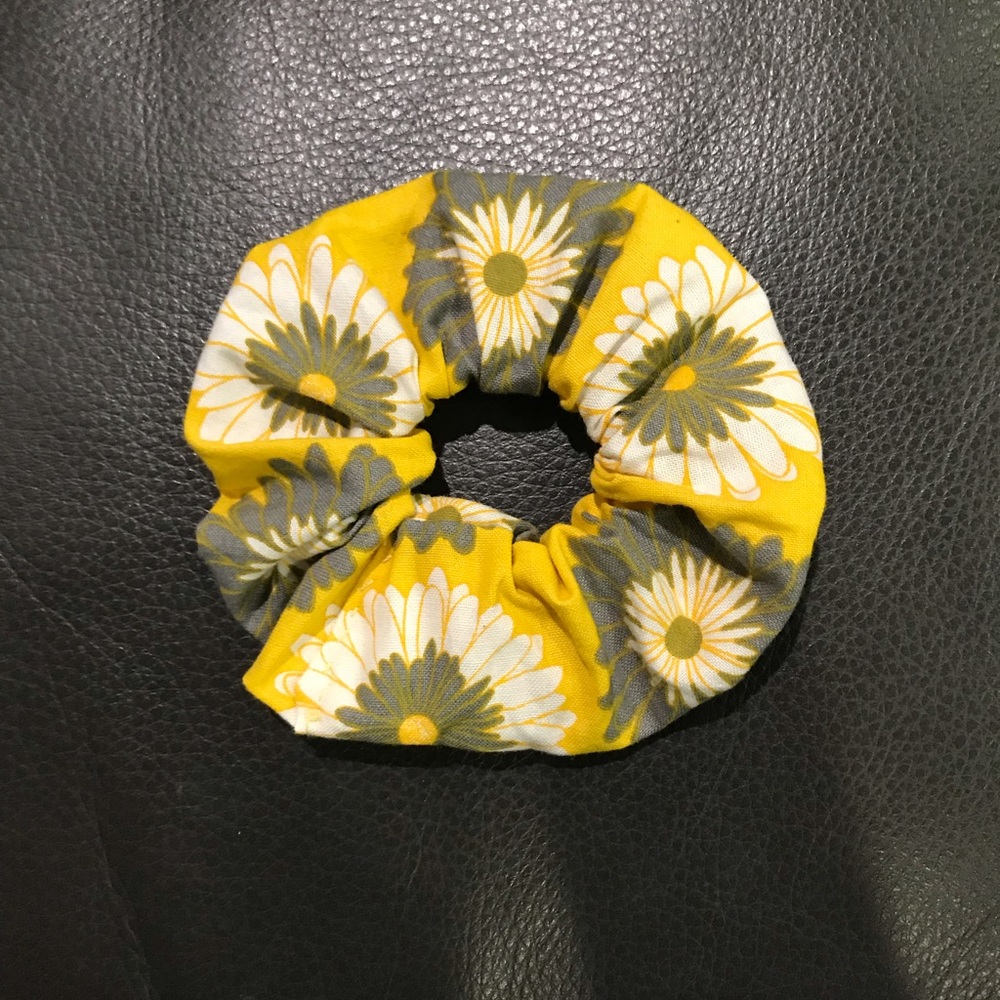 Sunflower Scrunchie